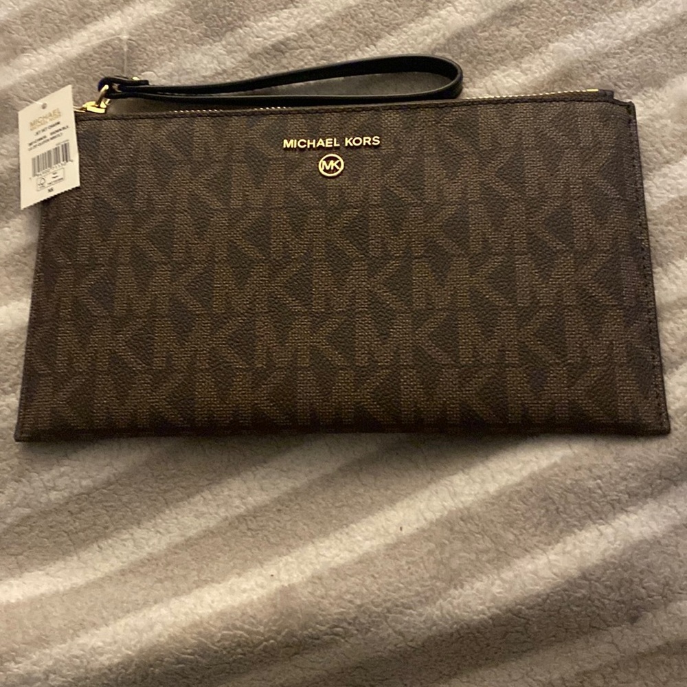 Michael Kors zip clutch wallet